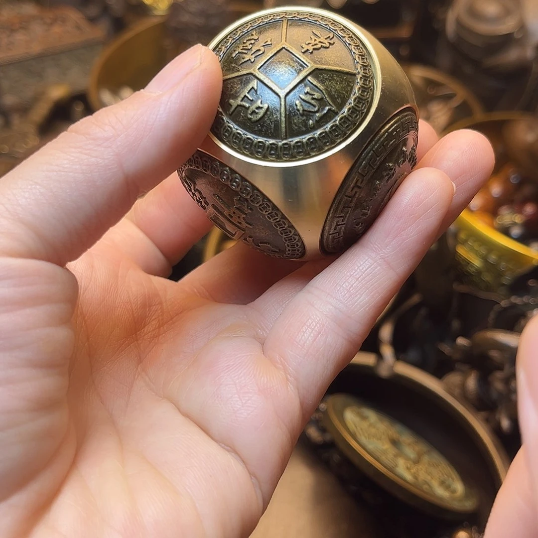 精美铜器工艺品等