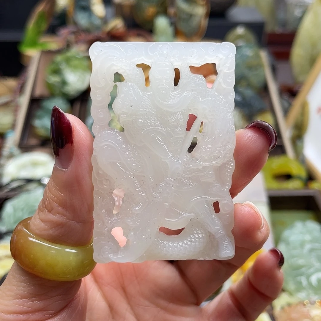 岫玉颈饰未镶嵌岫玉关公