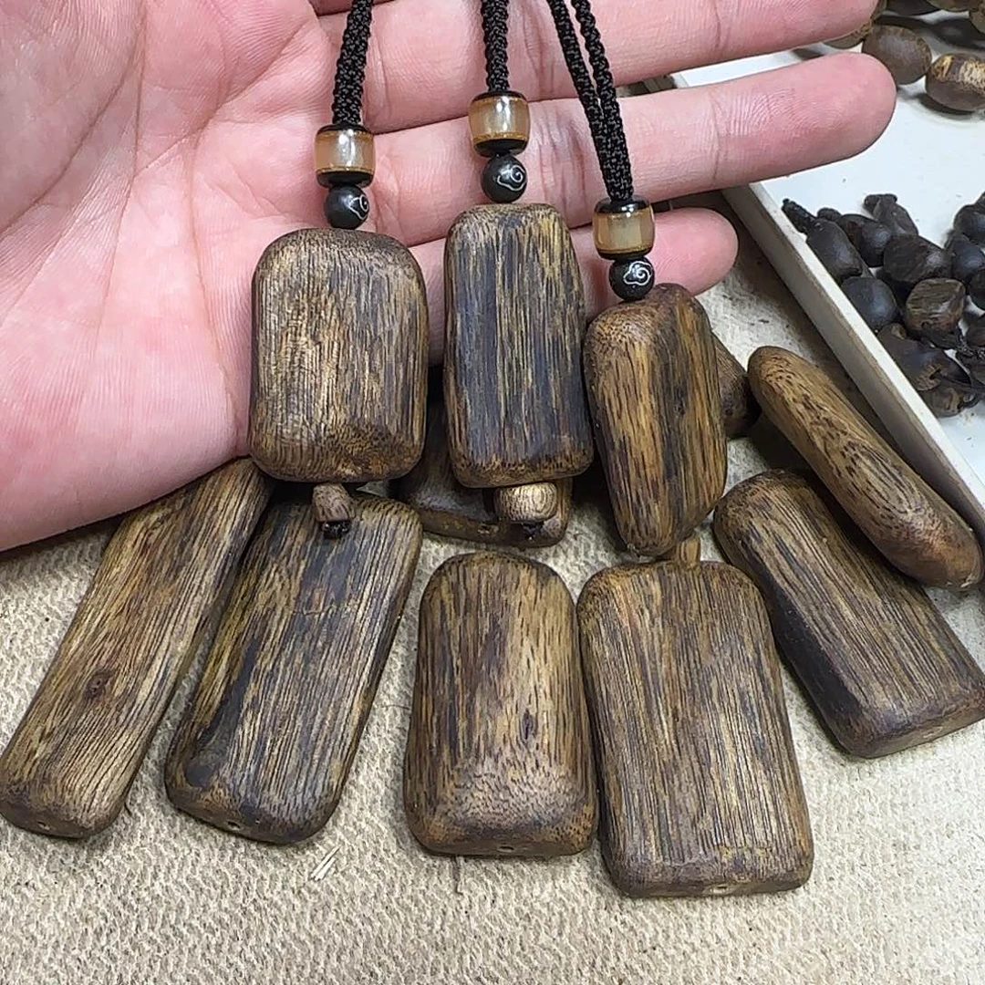 沉香碎屑沉香奇楠沉香原材料牌子多样性发一条