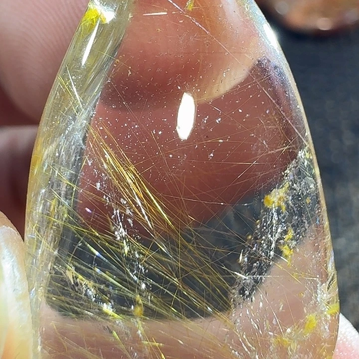 努***人颈饰水晶未镶嵌好