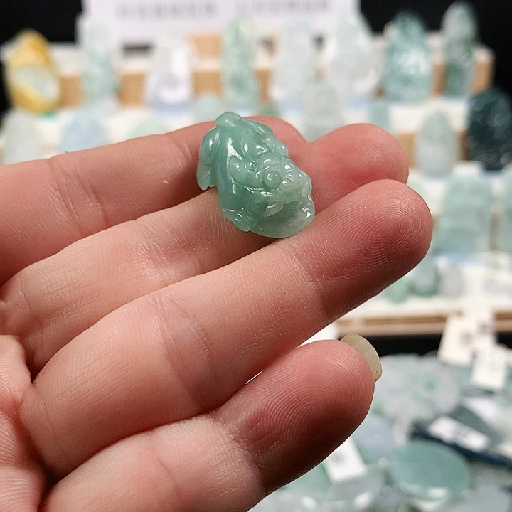 吊坠(不含链)未镶嵌翡翠40貔貅