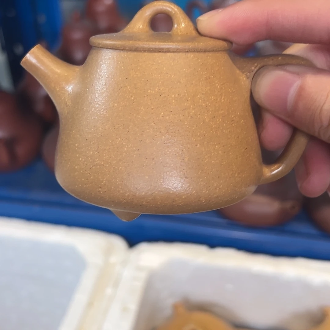 茶壶紫砂紫砂的味道很