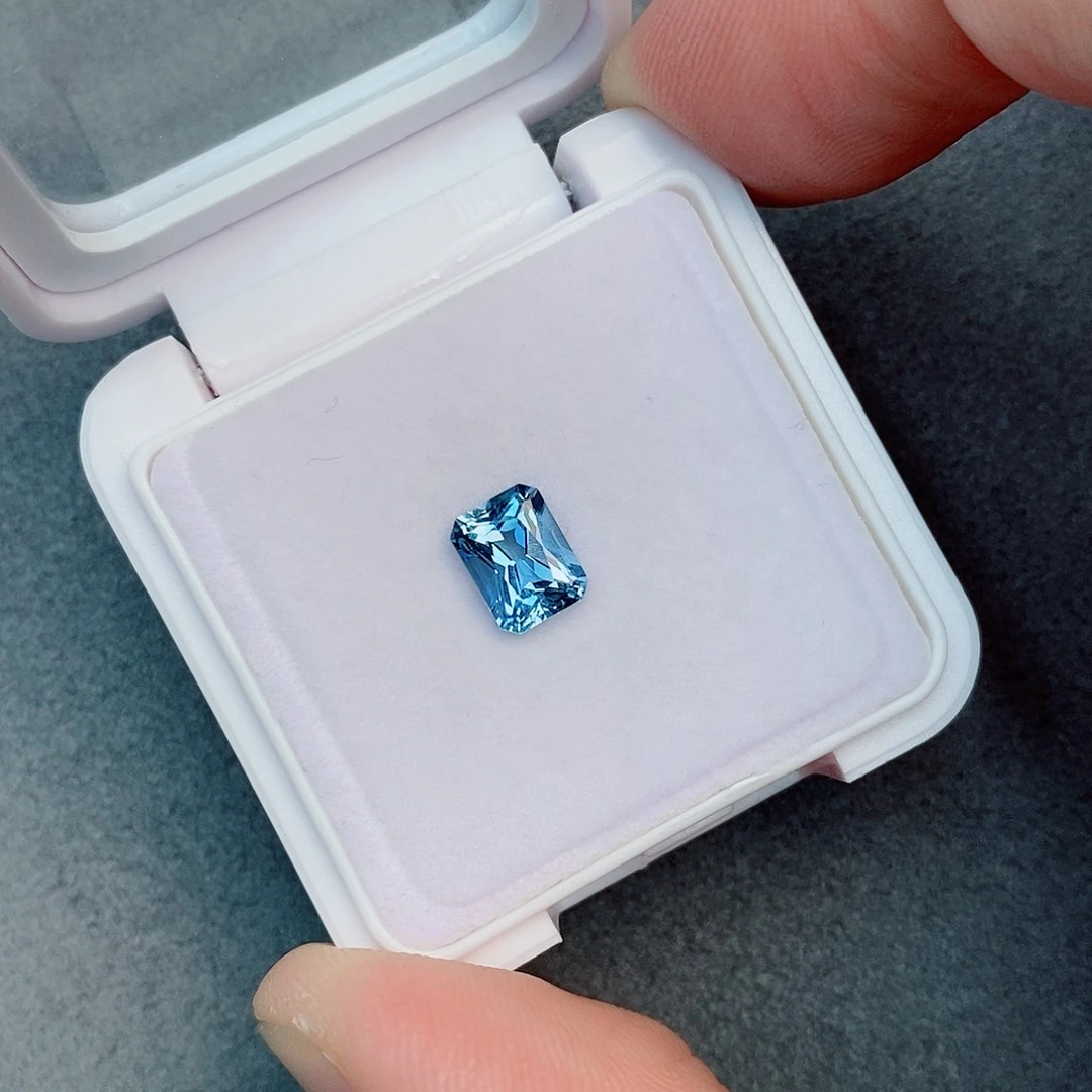 笔搁未镶嵌海蓝宝石1.26ct 吉尔德 超级圣玛利亚
