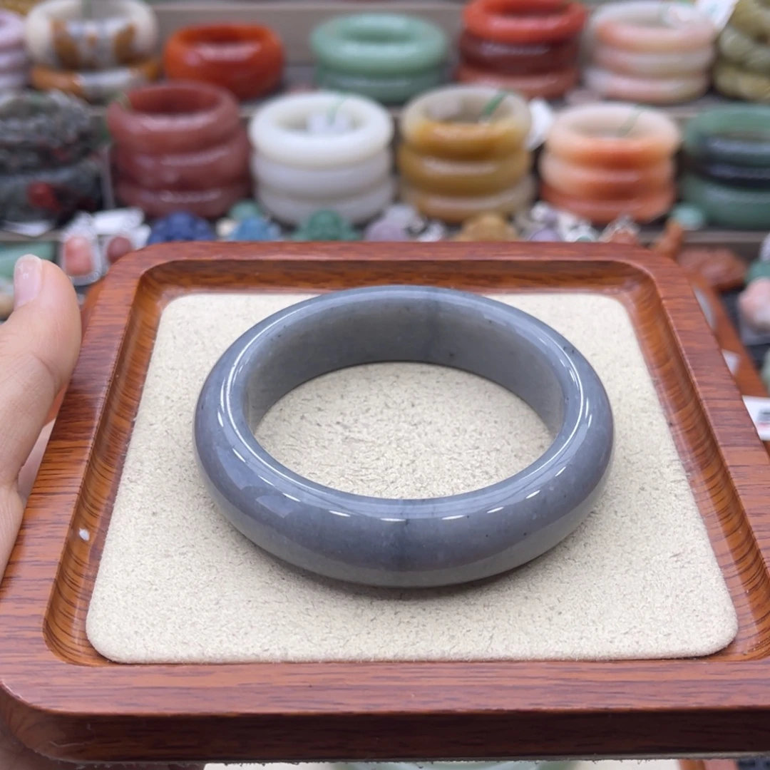 石英质玉未镶嵌手镯