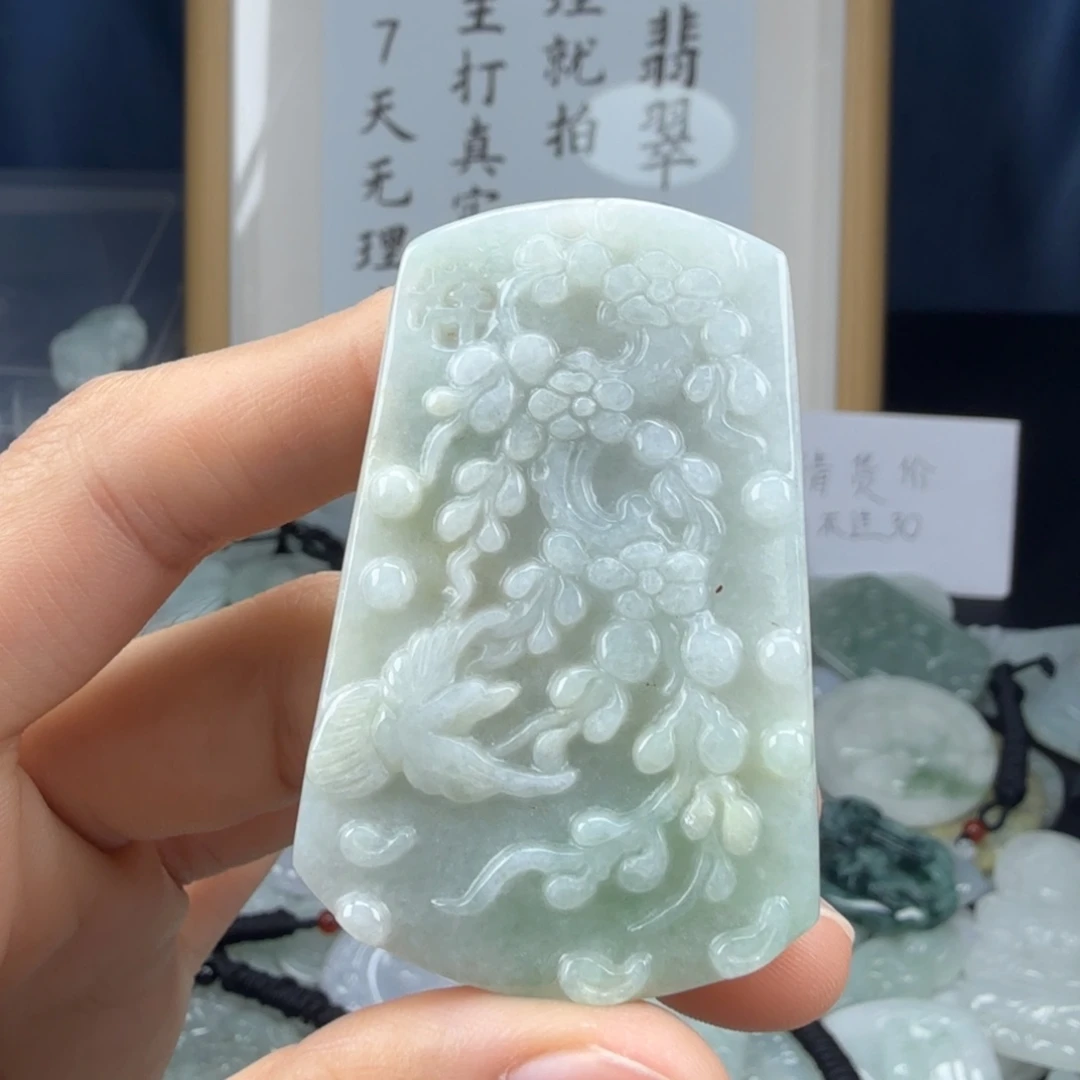 翡翠未镶嵌颈饰翡翠