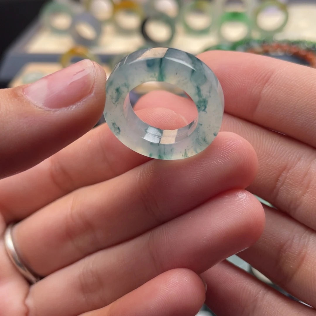 未镶嵌定制翡翠超级冰的牛仔蓝