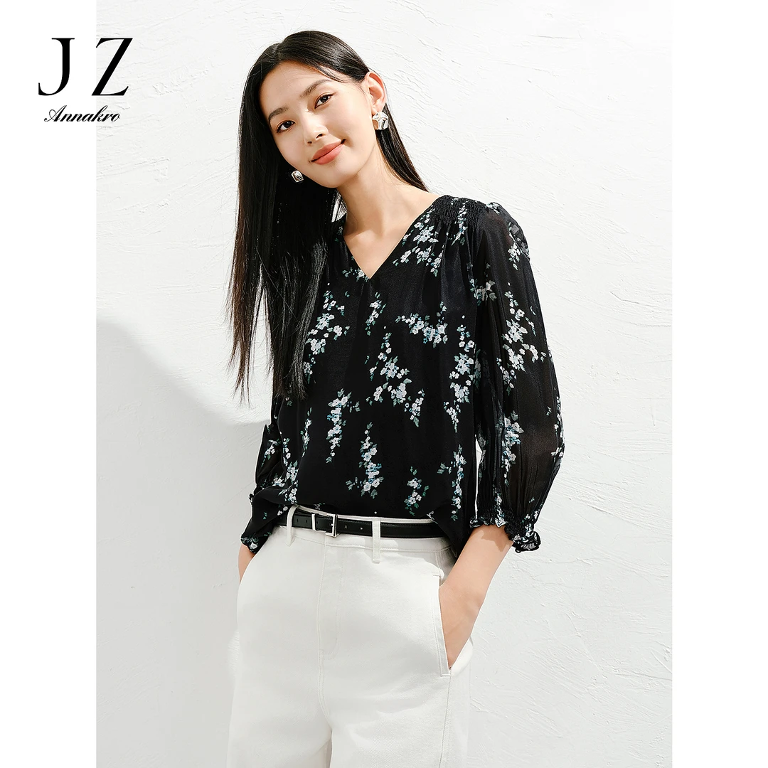玖姿安娜蔻淑女风桑蚕丝印花V领H型中袖上衣2025夏新款KWFX80213