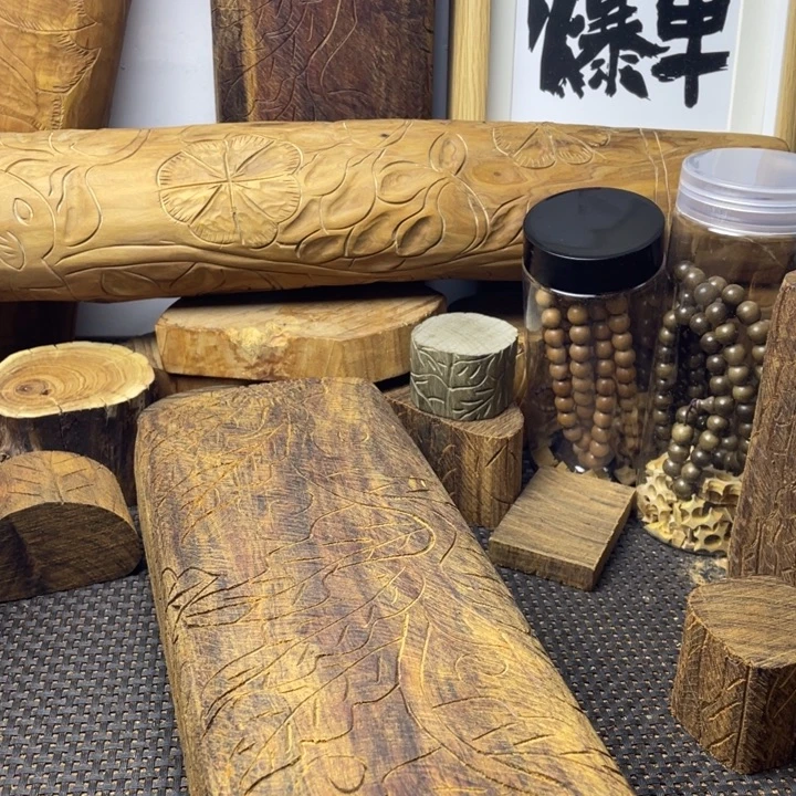 清***泉檀香木老山檀手把件