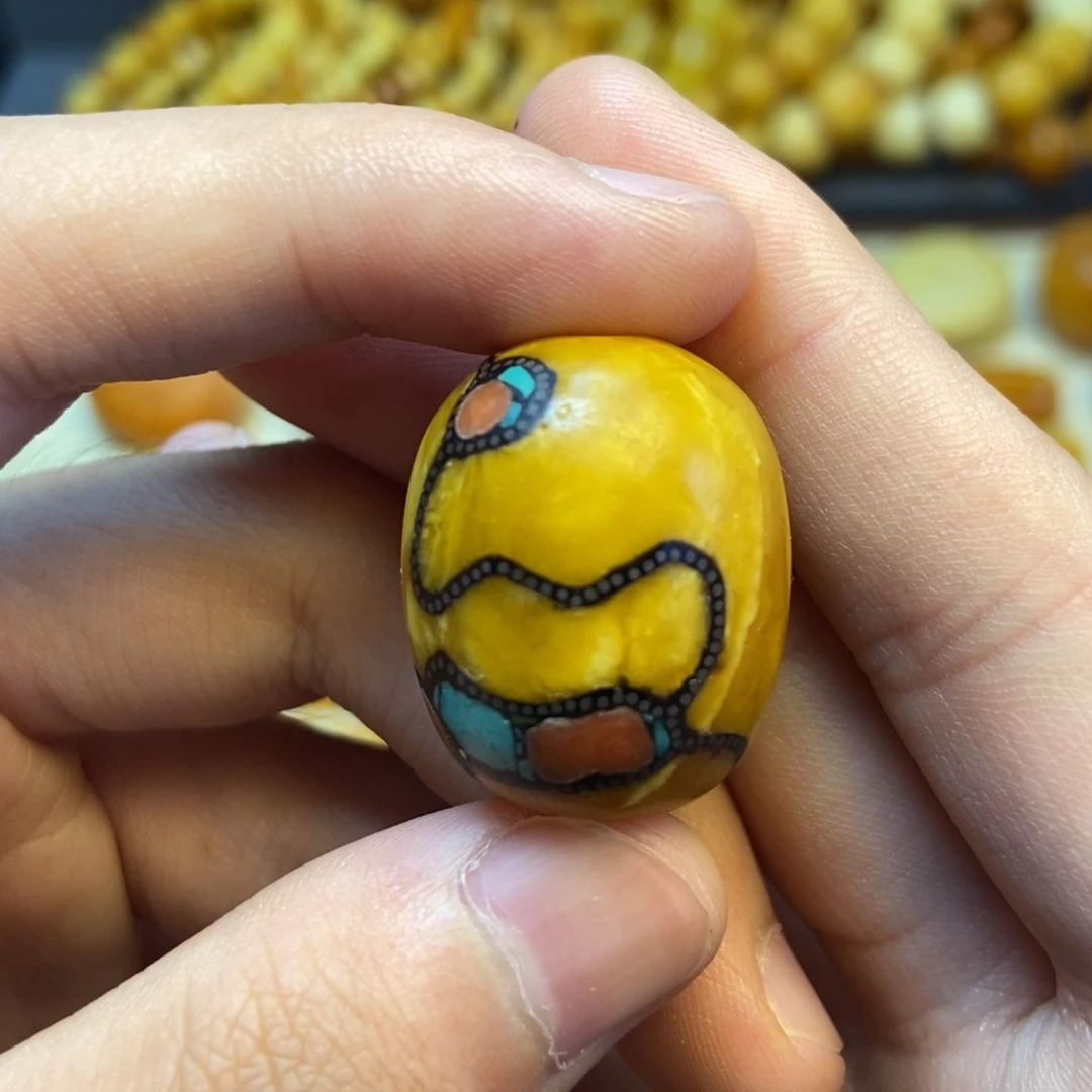 琥珀未镶嵌珠宝奇石