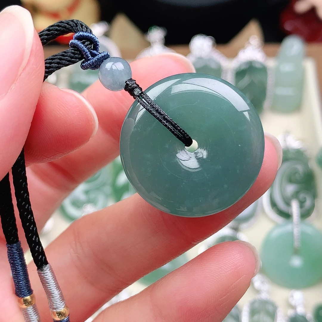 翡翠未镶嵌颈饰吊坠