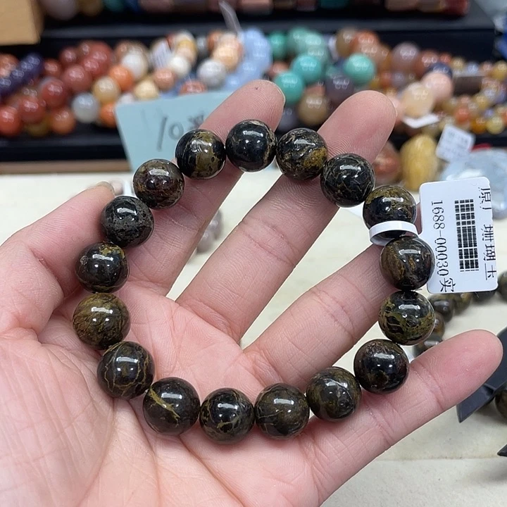 未镶嵌手串硅化珊瑚（珊瑚玉）芹548