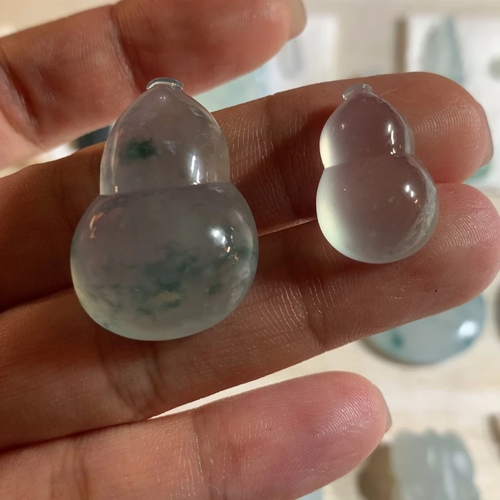 翡翠颈饰未镶嵌天然翡翠