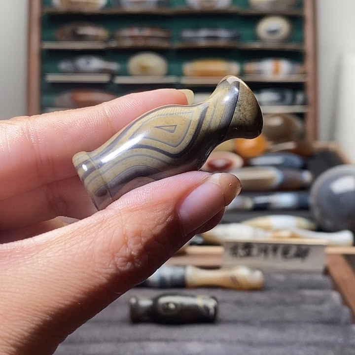 童***虎玛瑙/玉髓未镶嵌吊坠(不含链)