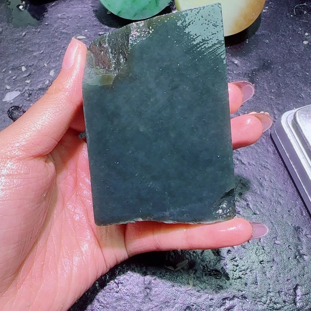 闲***醉和田玉未镶嵌珠宝半成品