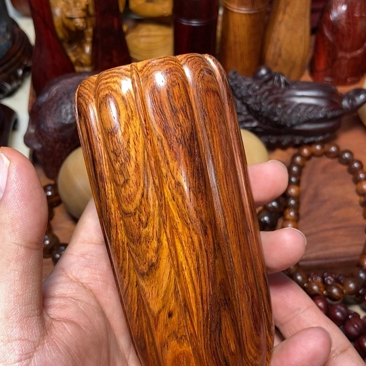 黄花梨/降香黄檀笔筒