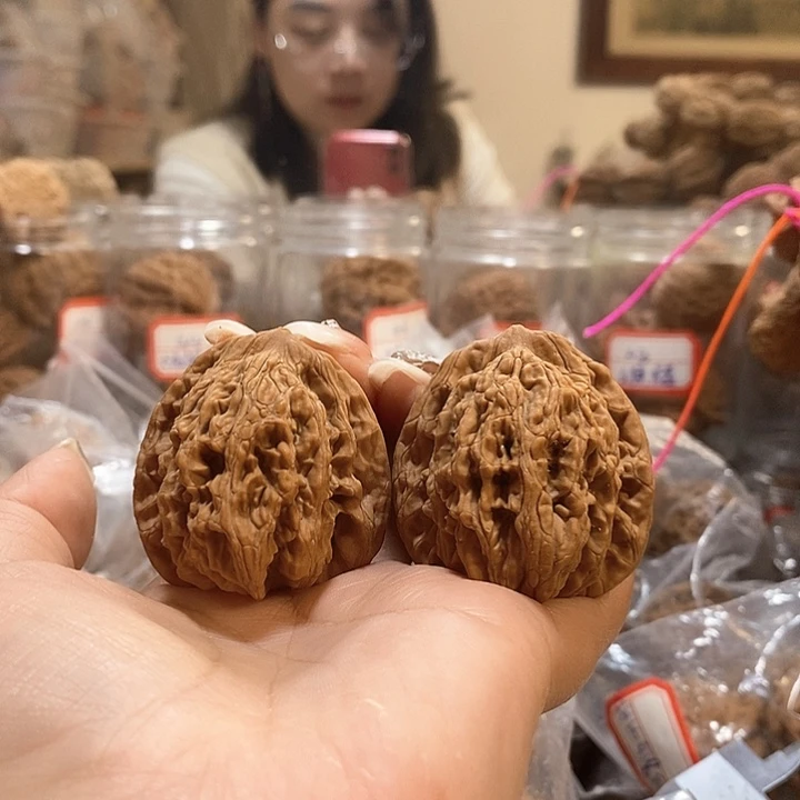 文玩核桃吊坠41麦虎尖有伤