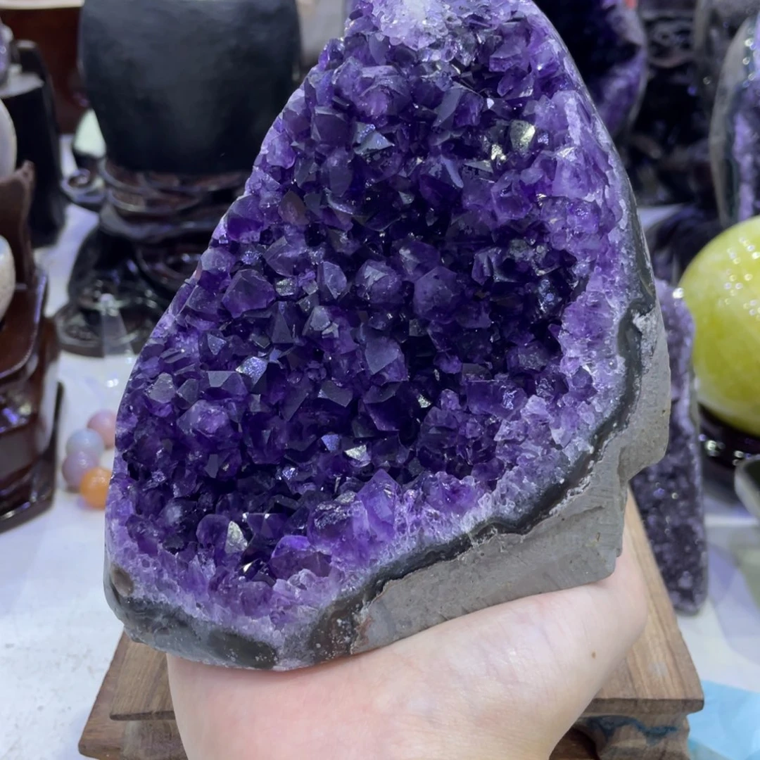 未镶嵌水晶珠宝半成品