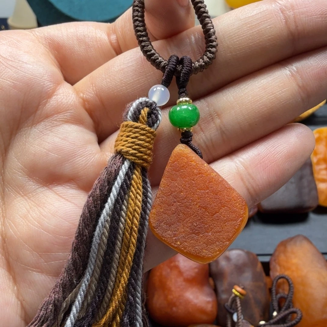 琥珀吊坠(赠链)未镶嵌