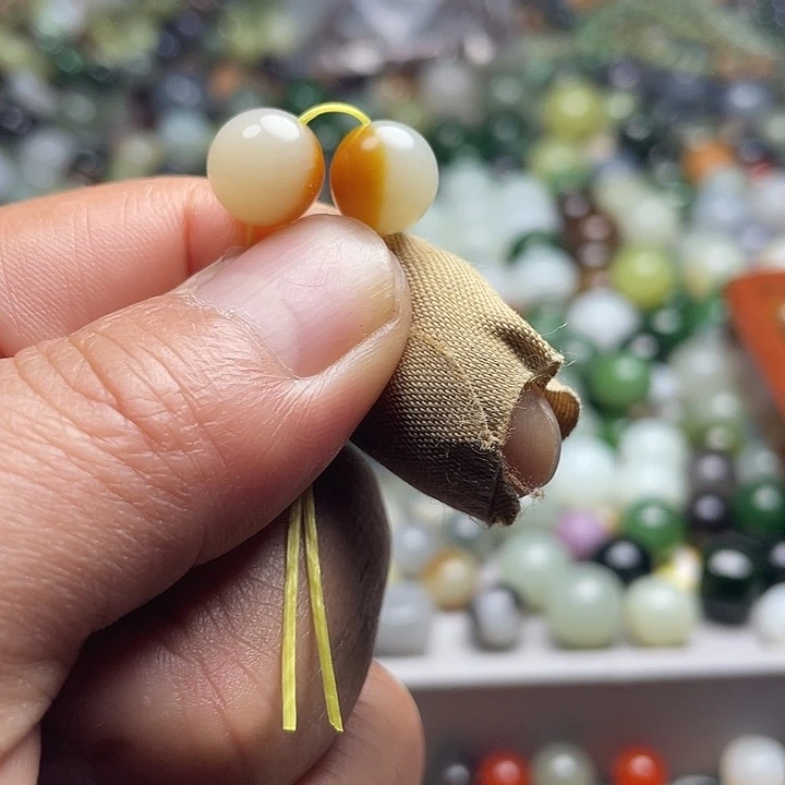 未镶嵌手链和田玉左**。