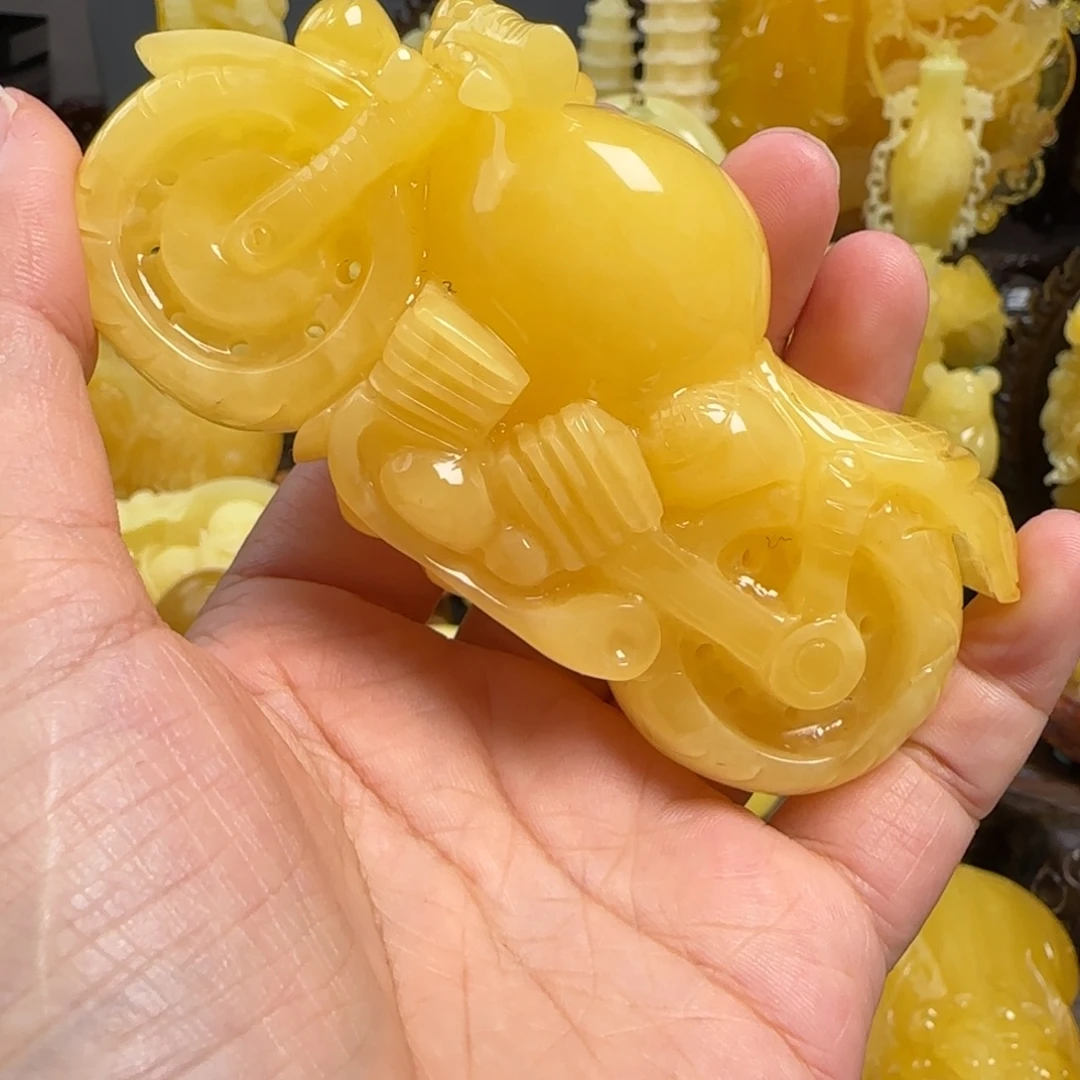 蜜蜡未镶嵌珠宝奇石