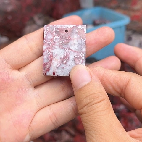 【闪购商品】天然辰砂天然原矿朱砂吊坠