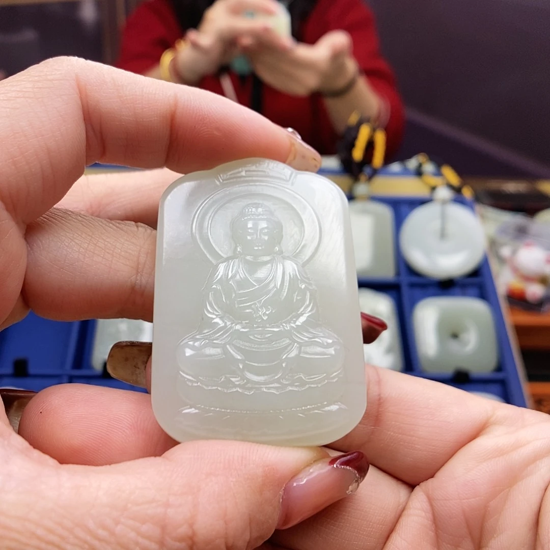 和田玉颈饰未镶嵌陈*儿