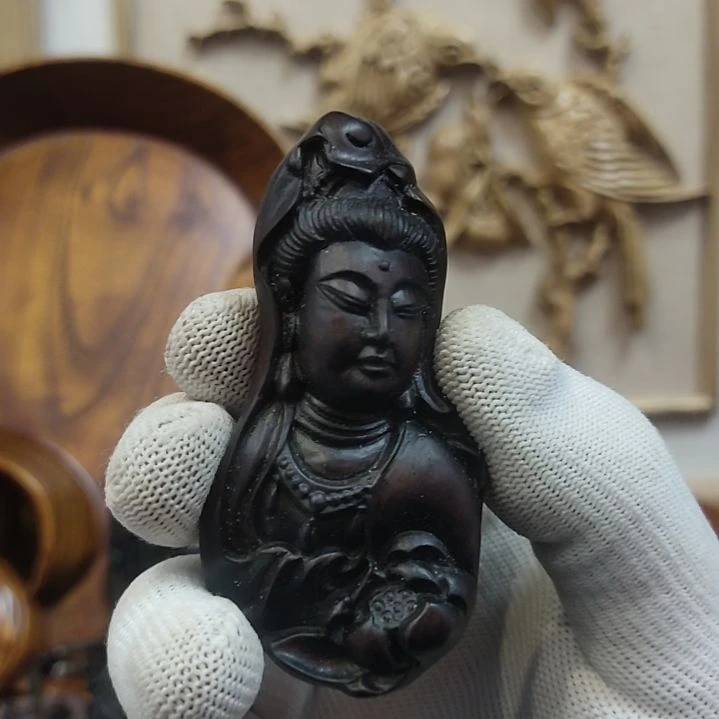 卢氏黑黄檀（大叶紫檀）观音菩萨平安吊坠