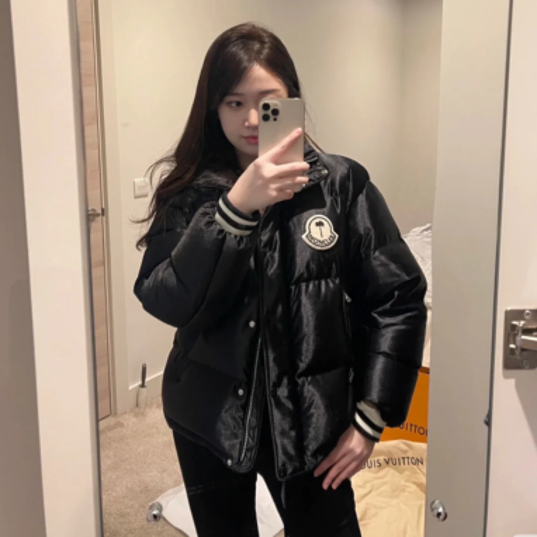 99新 MONCLER 联名Palm Angels植绒徽标羽绒服/1码/小勾丝/27498