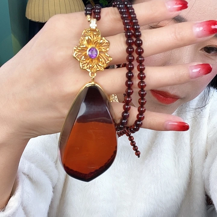 血珀颈饰银S925镶嵌模****蘭吊坠