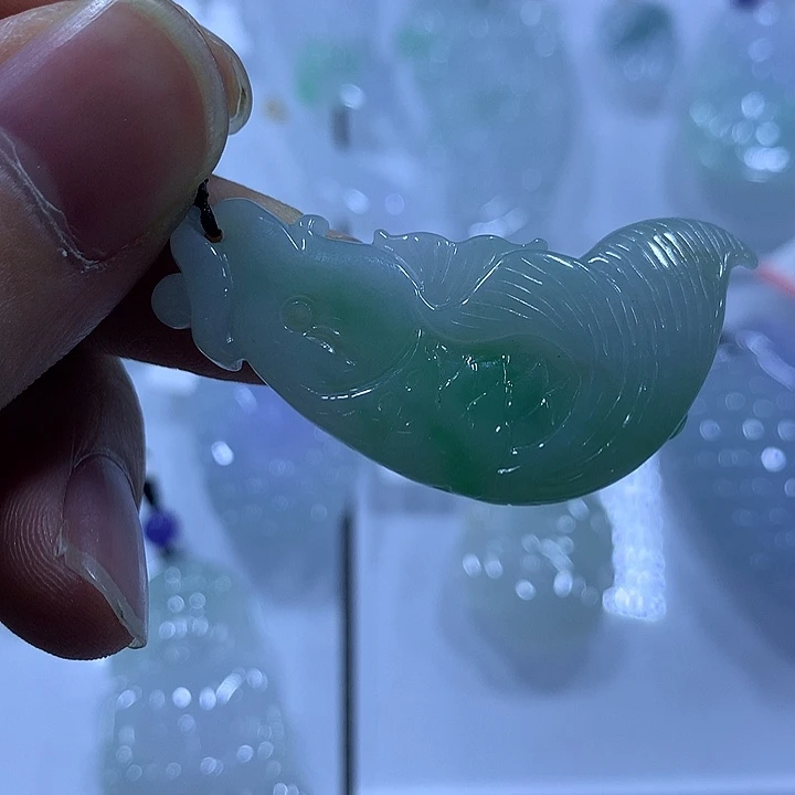 翡翠未镶嵌颈饰天然翡翠A货吊坠