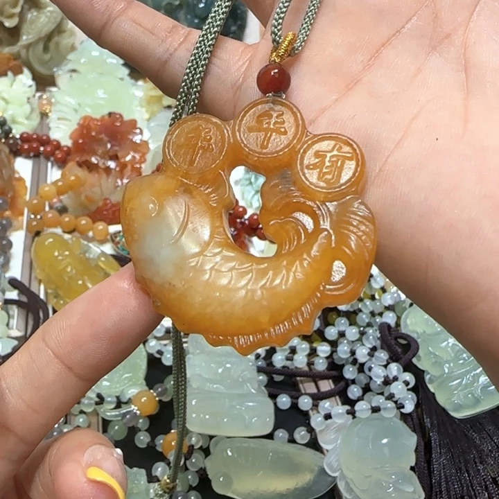 蛇纹石玉未镶嵌吊坠