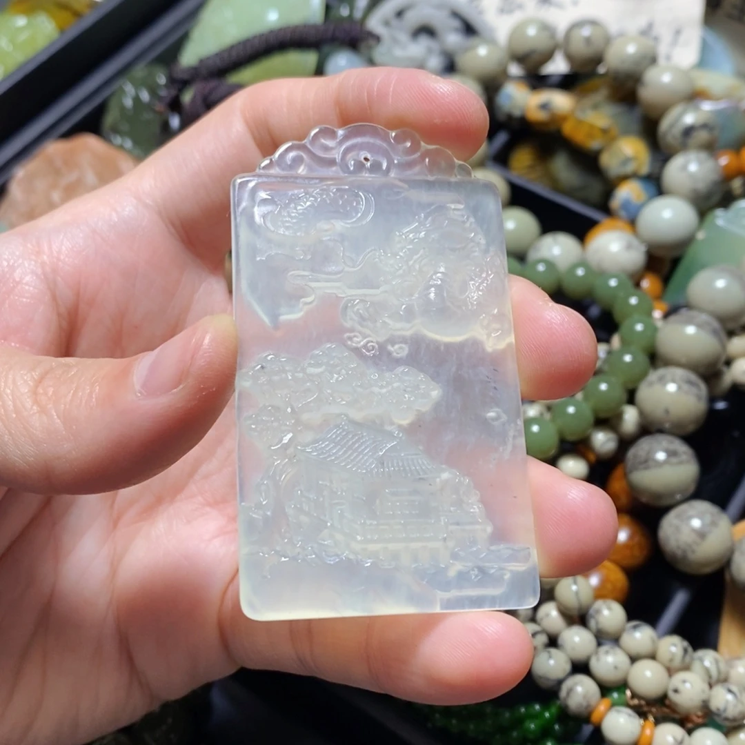 蛇纹石玉未镶嵌颈饰