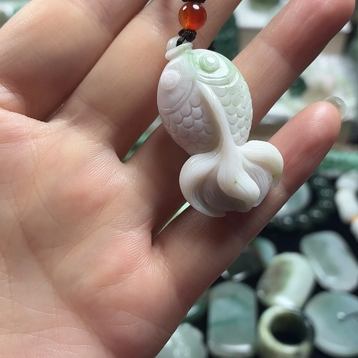 独山玉未镶嵌吊坠