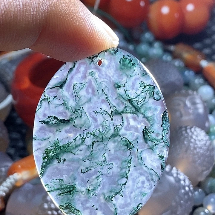 雨***烟玛瑙/玉髓未镶嵌颈饰
