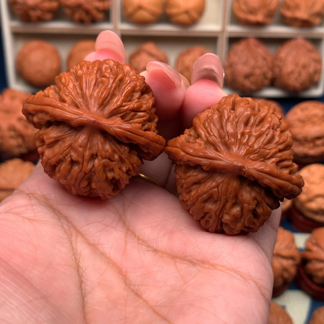 文玩核桃把件摄****姐核桃