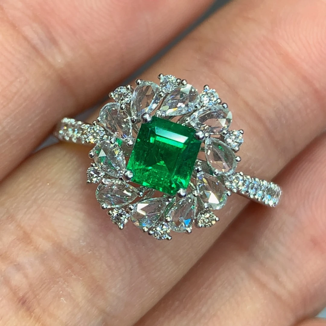 戒指18K金镶嵌祖母绿