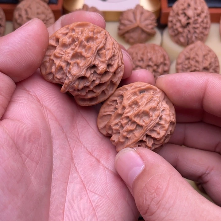 润***杺把件文玩核桃41左右山地苹果园狮子头