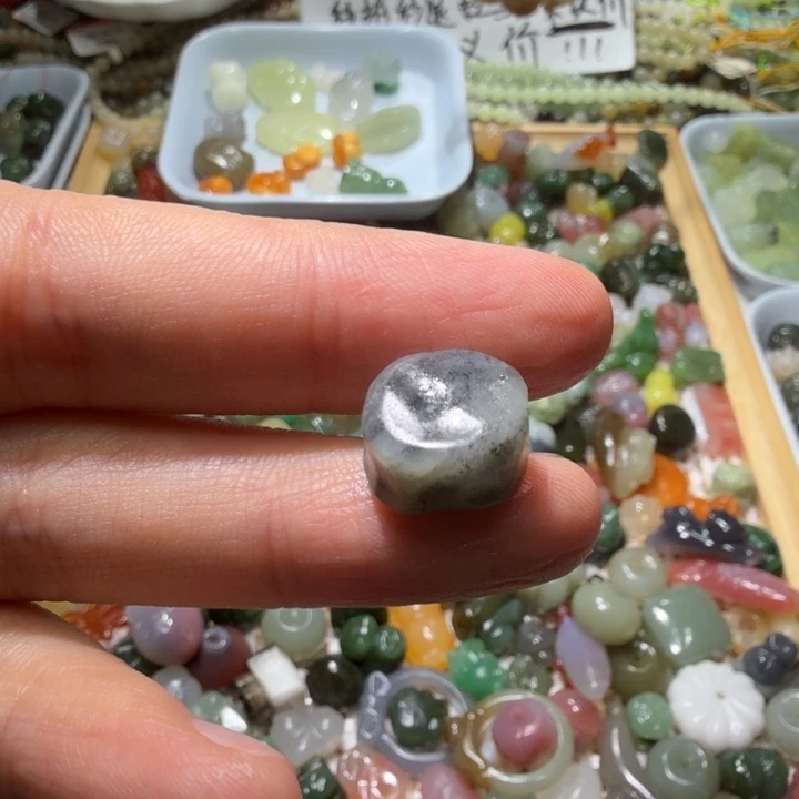 和田玉未镶嵌珠宝半成品