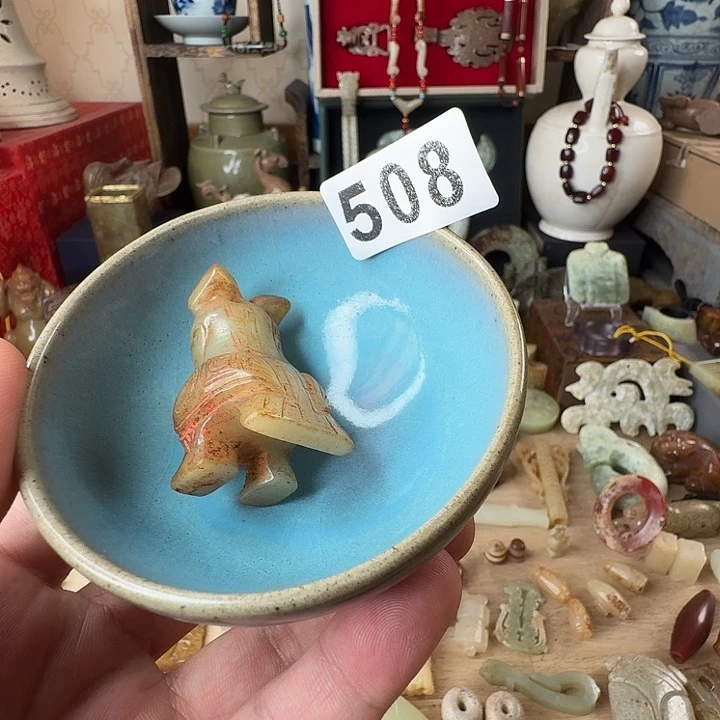 摆件大*鸡陶瓷材料和工艺技术方面具有