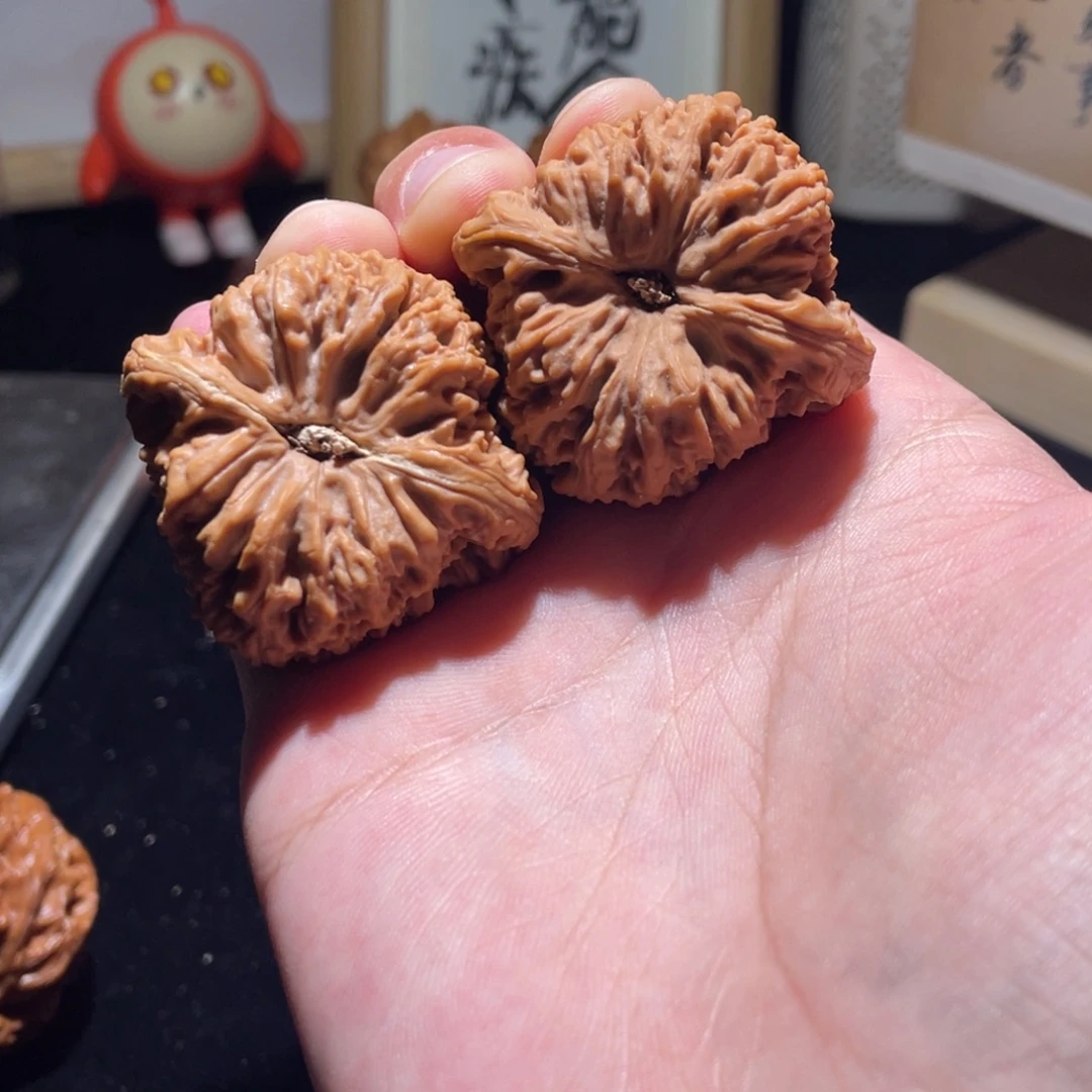 腊***八文玩核桃吊坠南疆