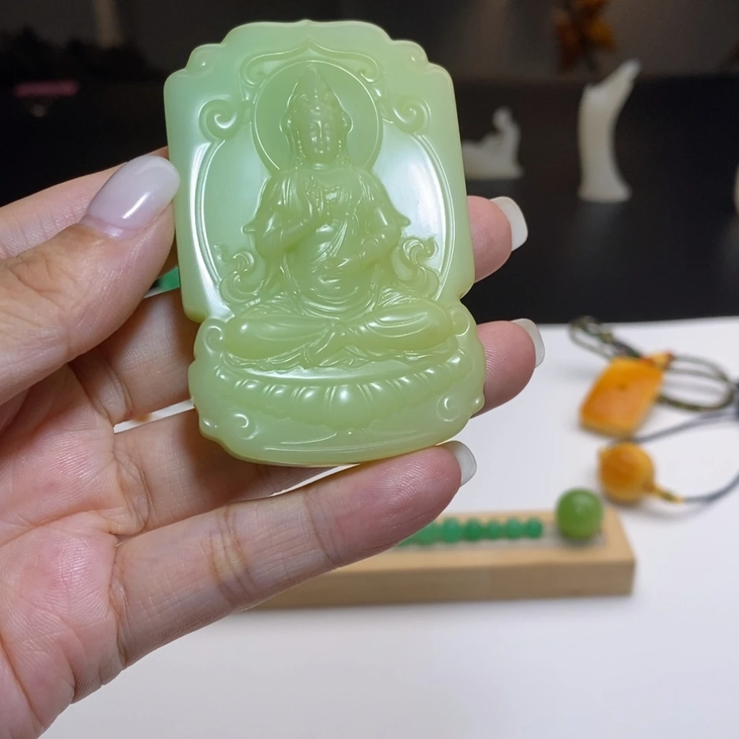 未镶嵌石英质玉（缅黄）珠宝奇石观音