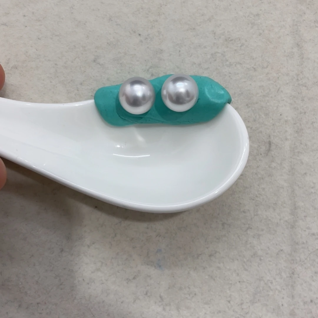 耳饰18K金镶嵌海水珍珠