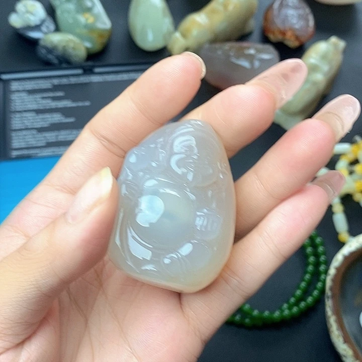 未镶嵌和田玉（糖玉）挂件