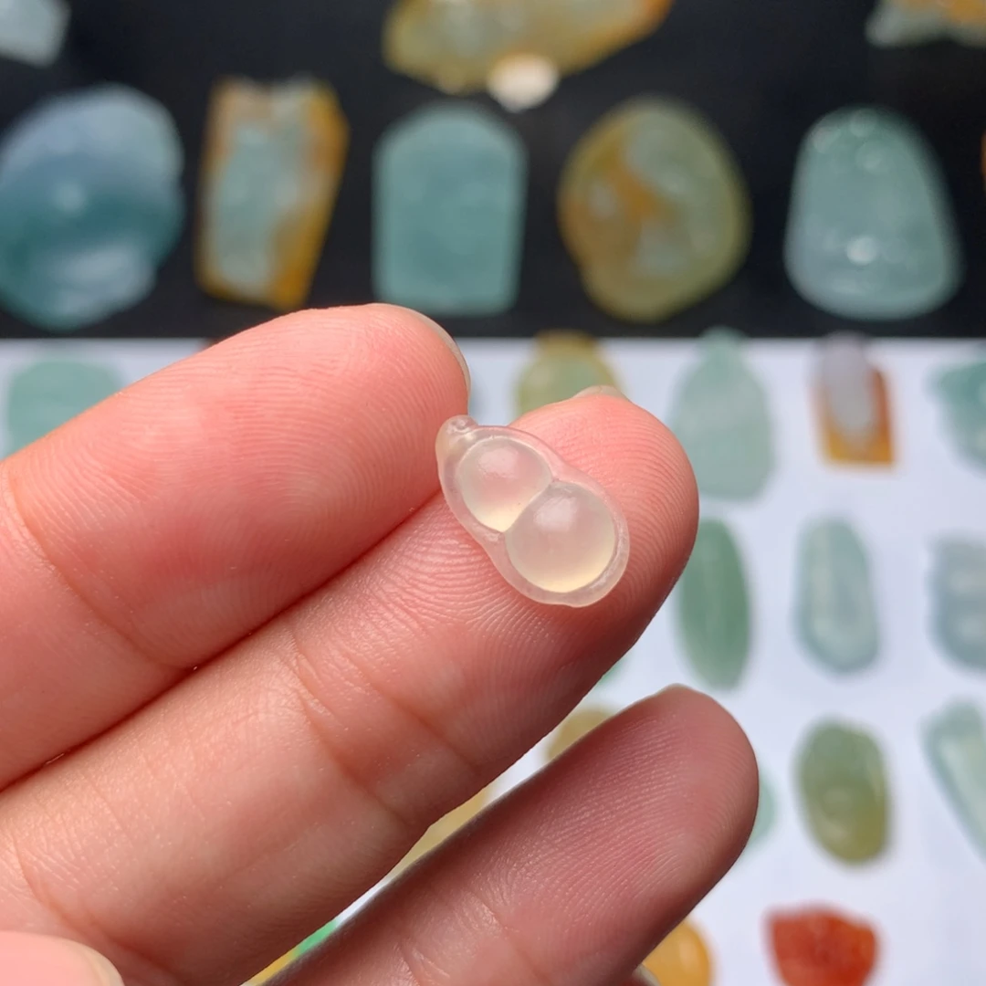 定制翡翠未镶嵌豆子