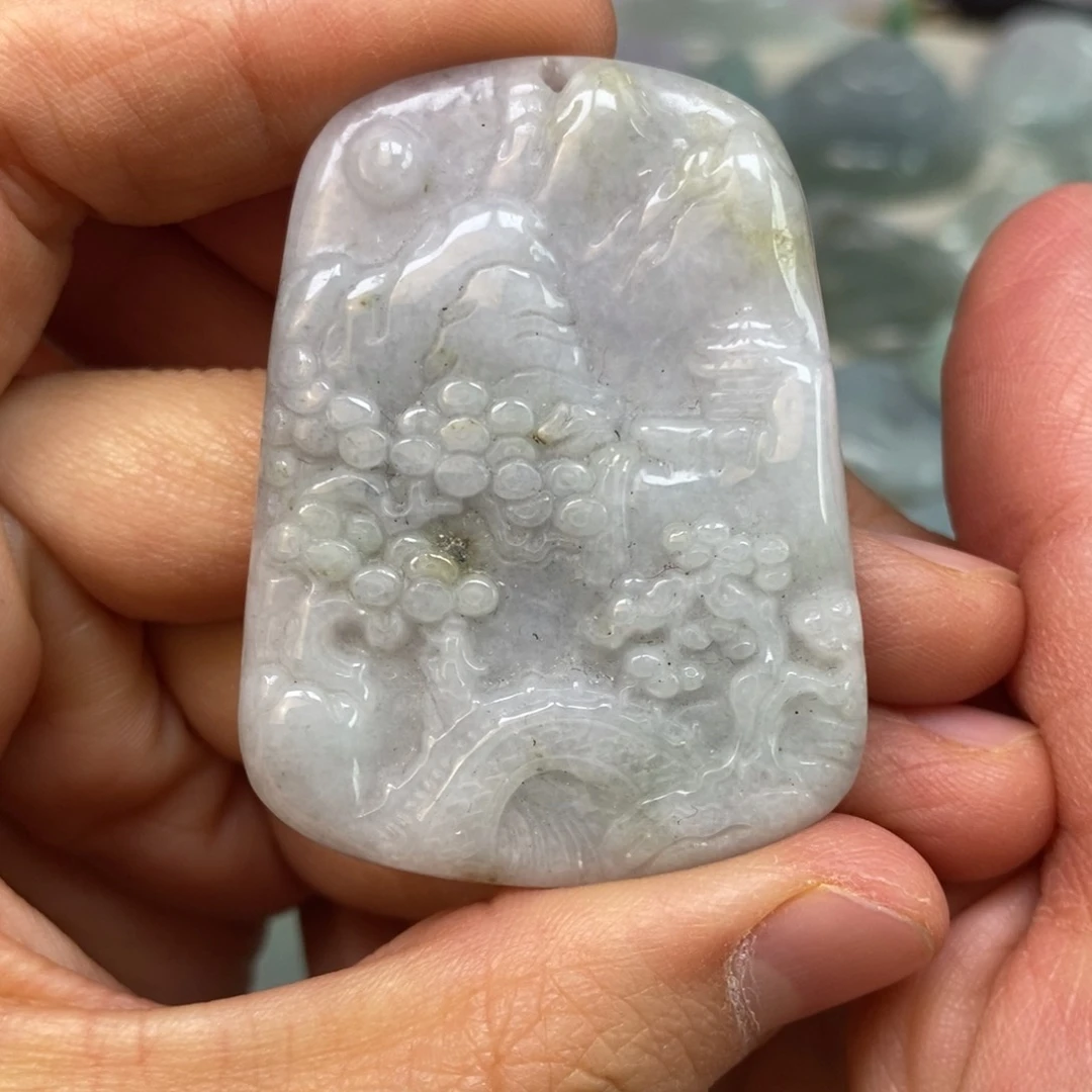 翡翠颈饰未镶嵌山水