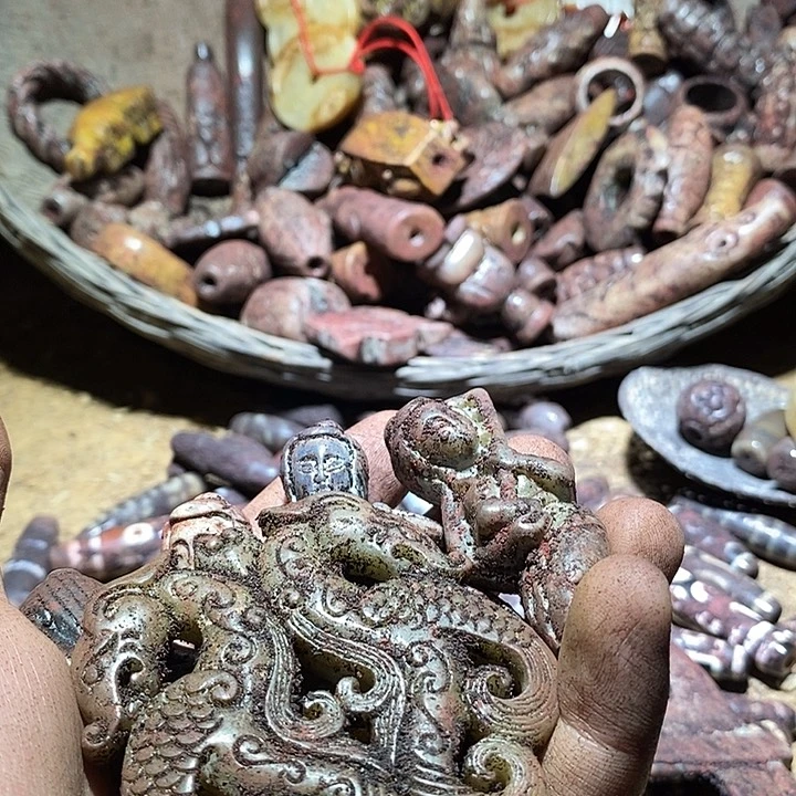 奇***品玛瑙/玉髓颈饰未镶嵌