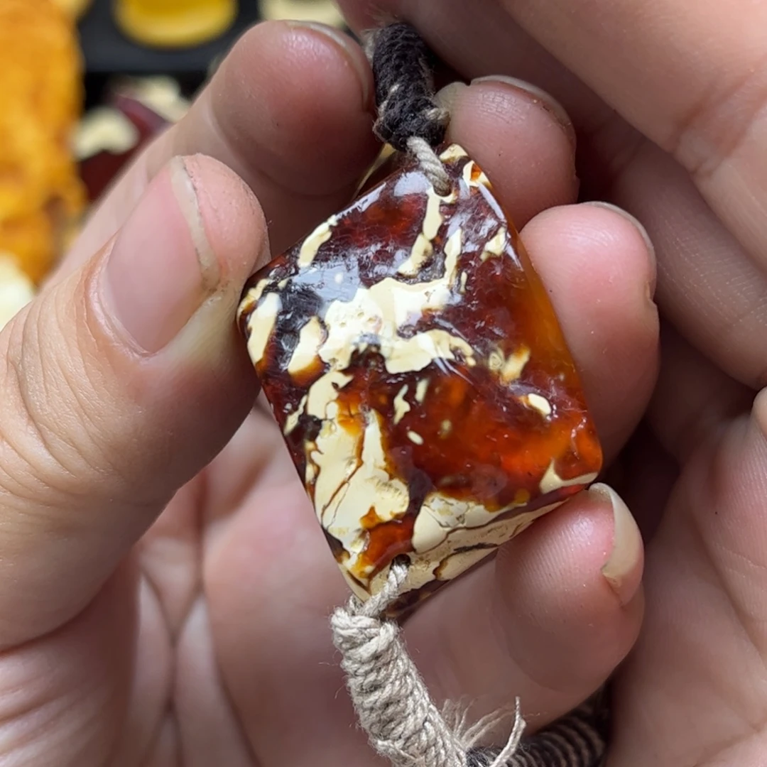 定制琥珀未镶嵌手牌