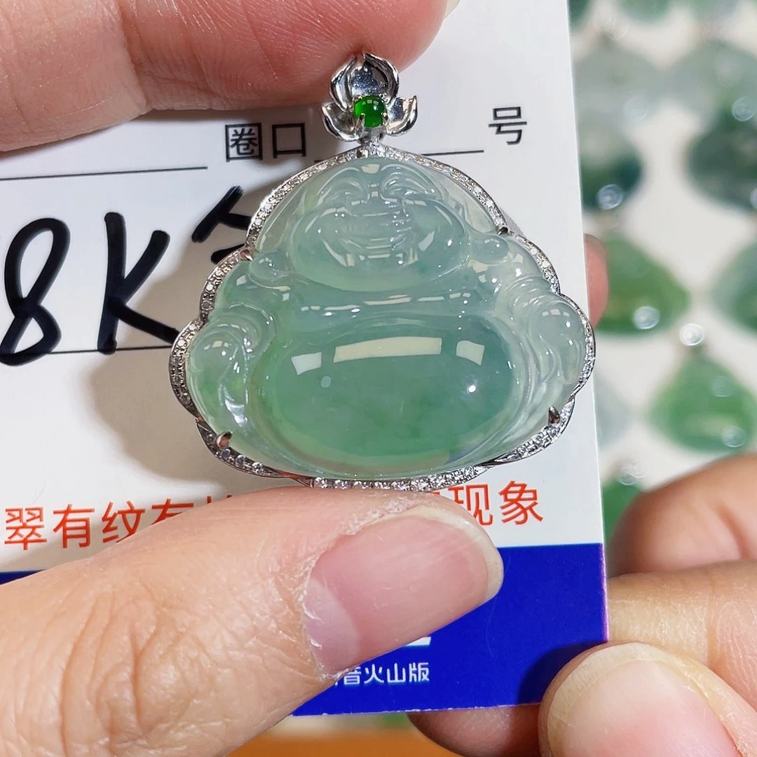 颈饰18K金镶嵌翡翠吊坠