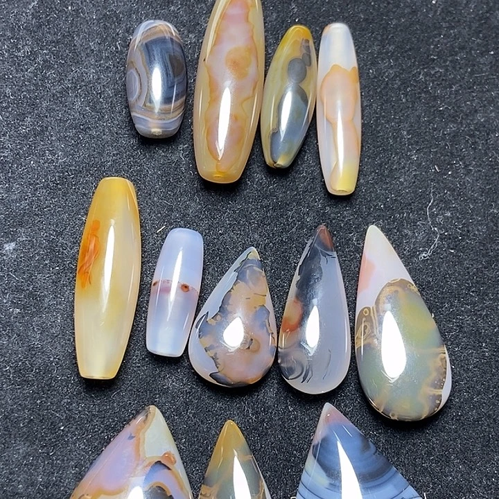 珠***侠玛瑙/玉髓未镶嵌颈饰