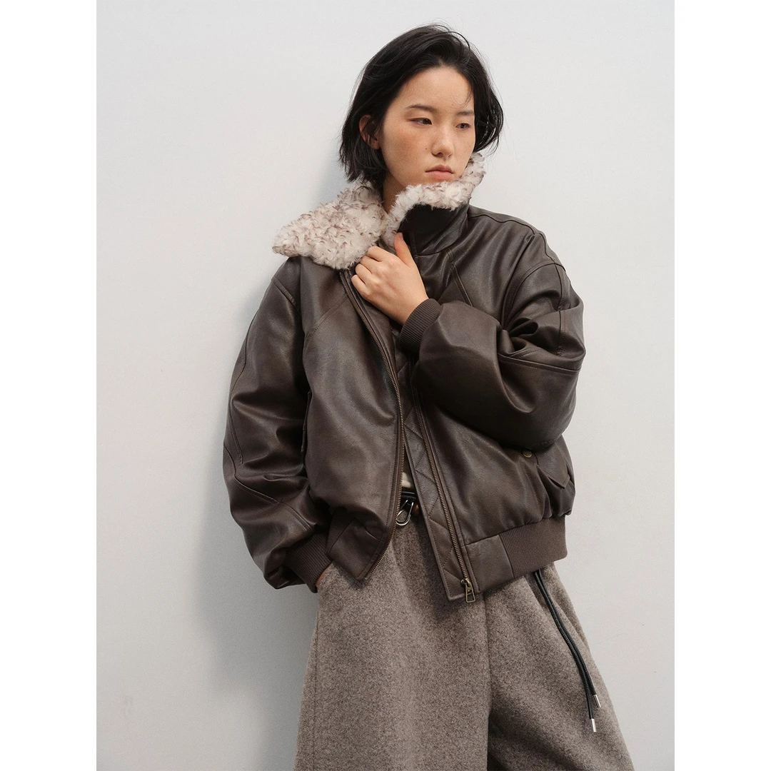 Veega Chic 90安心白鸭绒复古水洗皮双色环保毛领短款夹克羽绒服